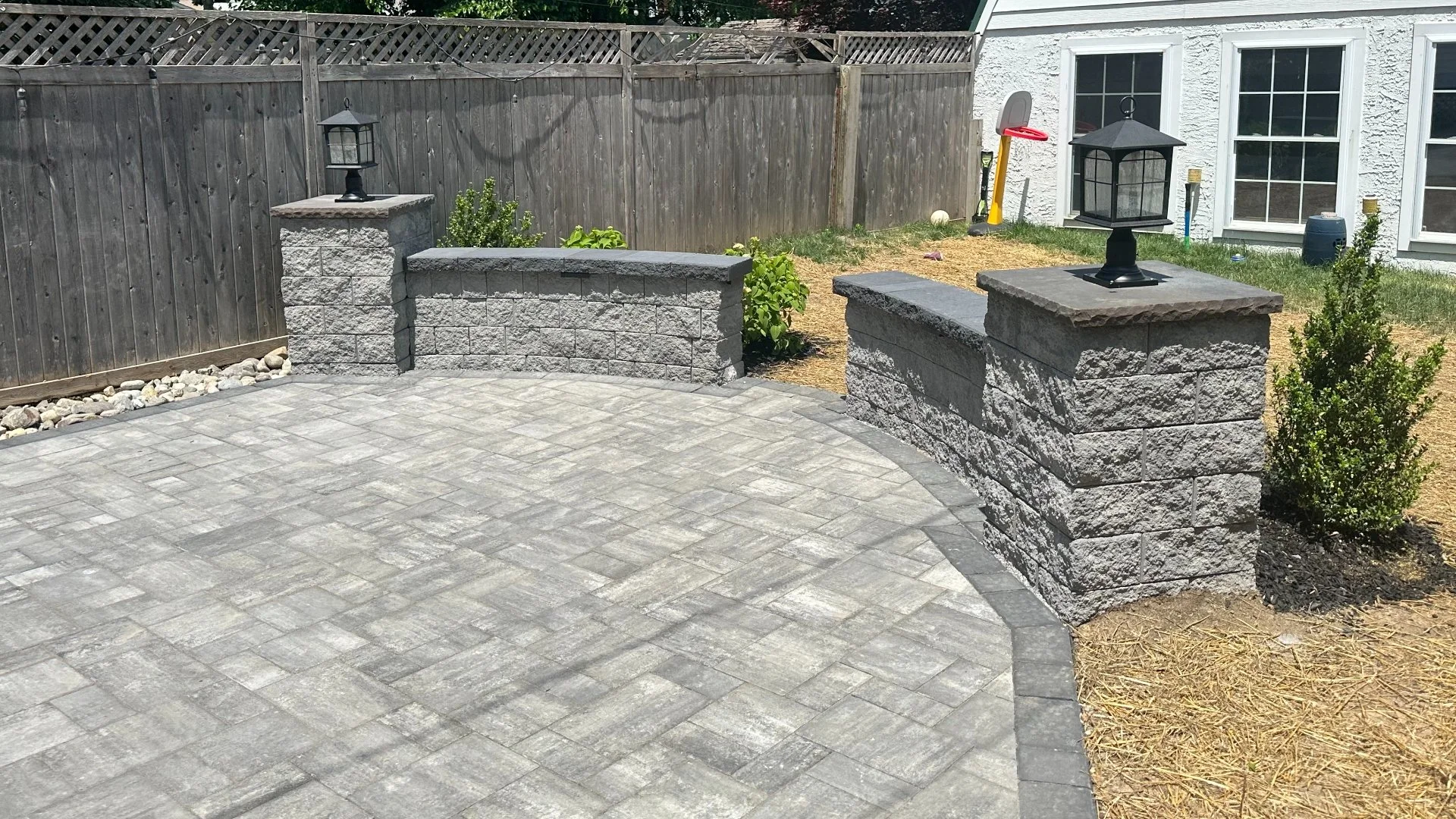 Your Property Can Benefit From a Seating Wall in Numerous Ways!