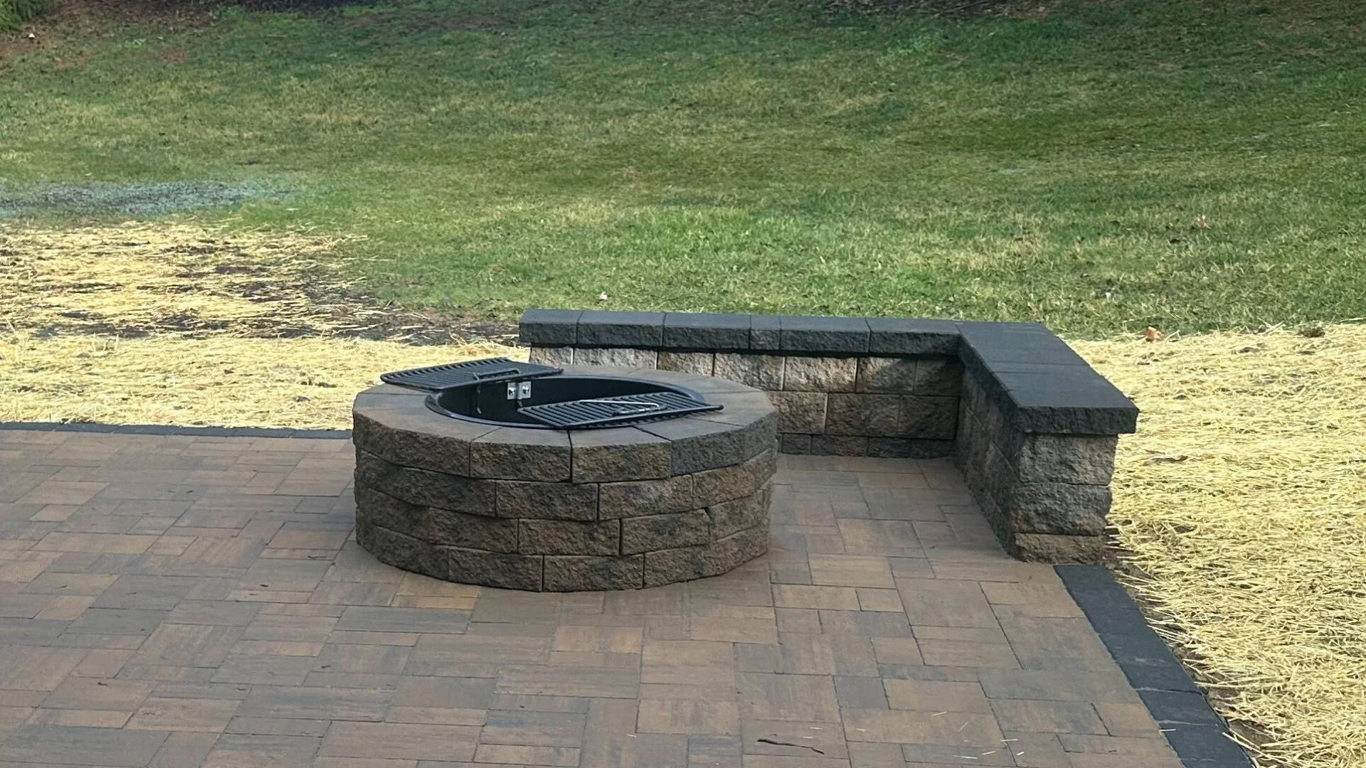 Do Gas-Burning Fire Pits Give Off as Much Heat as Wood-Burning Ones?
