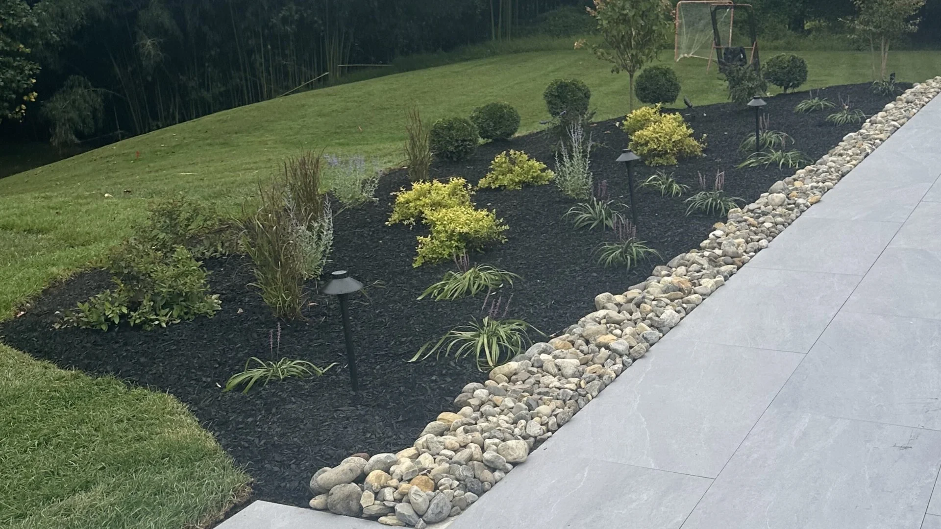 Ways to Create a Low-Maintenance Landscape