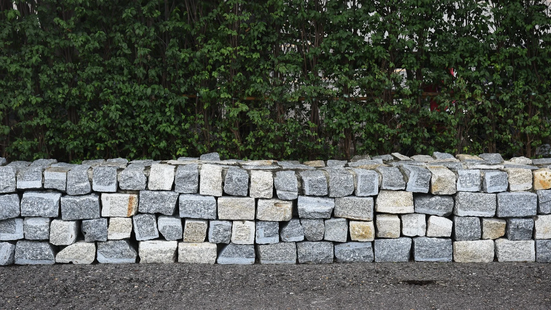 Retaining Walls Are the Perfect Combination of Style & Functionality