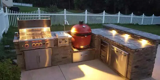 Custom outdoor kitchen design and build in West Chester, Pennsylvania.